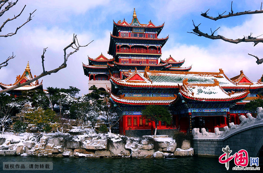  ������ѩ���������Ө��ף���װ�ع�������ʤ�ա��й���ͼƬ�� ������/��