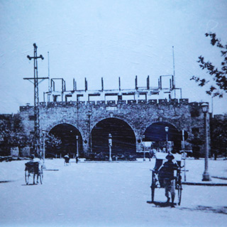 �����Ͼ��������Ƭ �����Աȸ����������Ǩ[��ͼ]