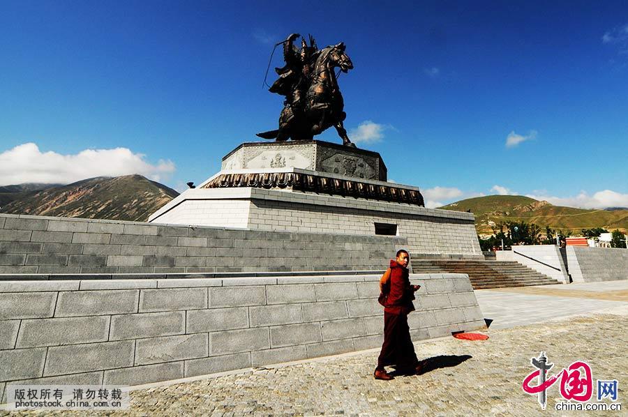 һ��ɮ���߹������ĵر�ʽ����������������ǰ��