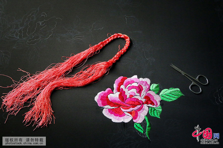 �����ǲ����帾Ů��һ���ֹ��������ڲ���������ձ�ʢ�С������������ʷ�ƾã������Ρ�����ͼ����־���в�����Ů“����ϵ����������������”�ļ��أ�˵���������������������ʢ�У������൱�����ˡ� �й���ͼƬ�� ���� ��