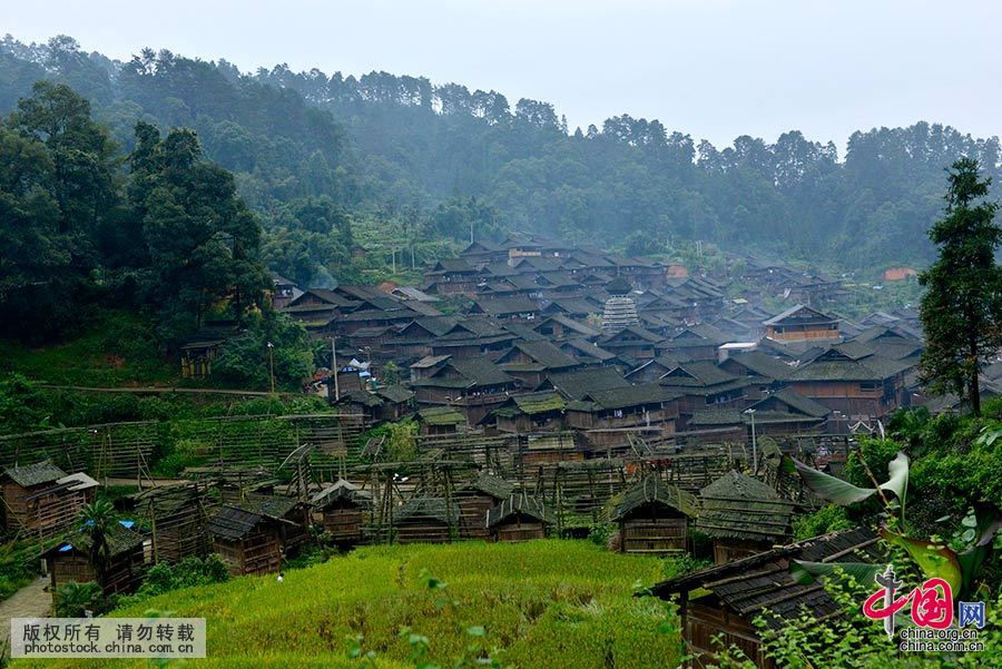 ռ��壬λ�ڹ���ʡǭ�������嶱�������ݴӽ��ظ����硣ռ�����һ�������˾�̾��“���¼”���˿���Ȼ������ʼ�ռ���Ϊ�㡣�й���ͼƬ�� ������ �� 