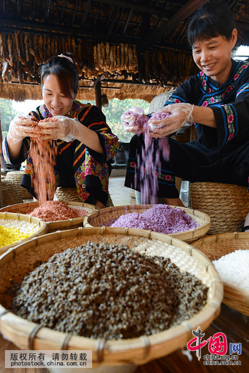 Ŵ�׷ֱ����Ⱦɫ����ɫװ���Ϲ����켴��ɫ�����ޡ�����ͷס���Ө͸������ɫŴ�׷����й���ͼƬ�� Τ���� ��