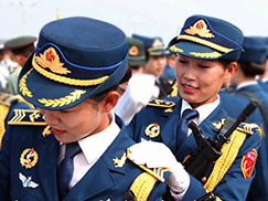 ͼƬ���£��������̶�Ů����ѵ���ռ�[��ͼ]